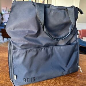 Beis breast pump backpack